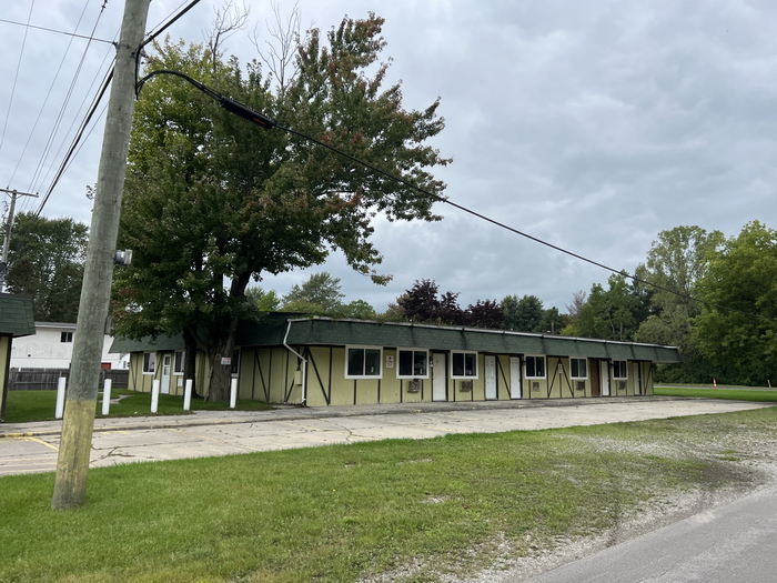 Huron Inn Motel (Darlington Efficiency Apartments) - Sept 10Th 2023